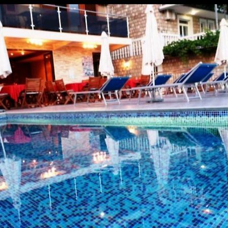 Apartments Dragisic Sveti Stefan Buitenkant foto