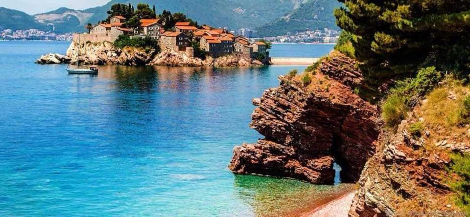 Apartments Dragisic Sveti Stefan Buitenkant foto