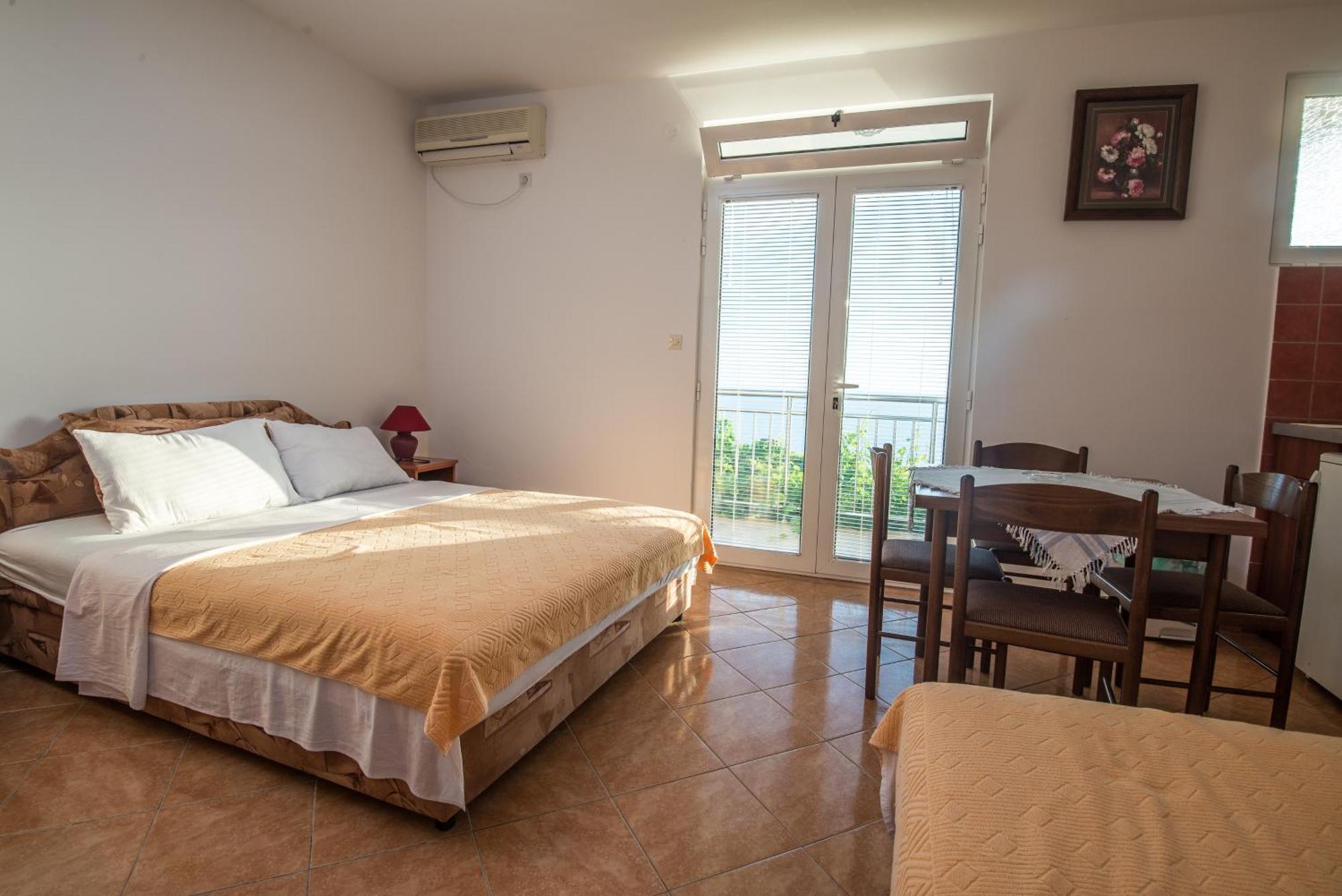 Apartments Dragisic Sveti Stefan Kamer foto