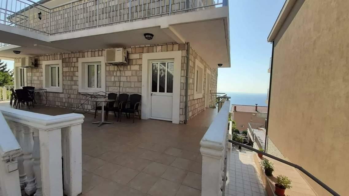 Apartments Dragisic Sveti Stefan Buitenkant foto